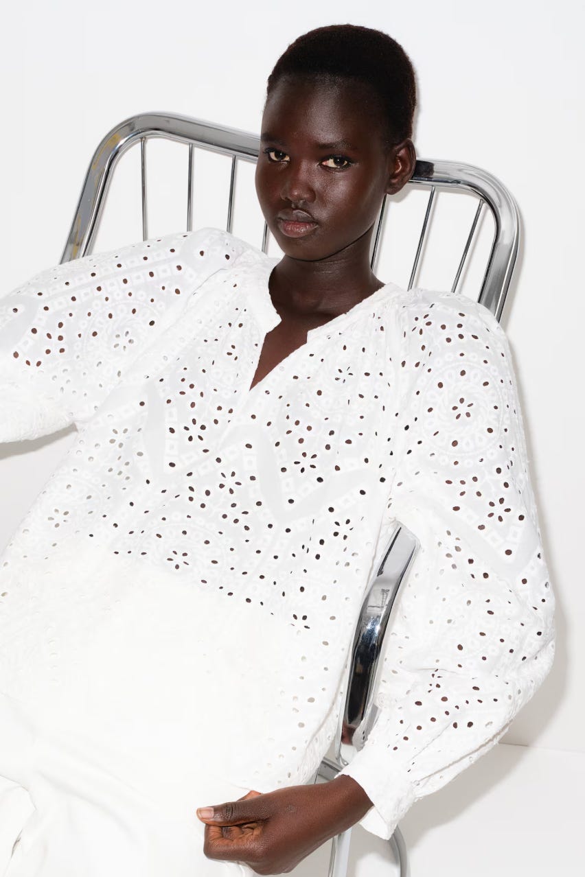 feeling-eyelet-tops